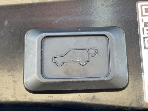 Used 2024 Toyota RAV4 Limited image 29