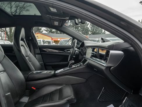 Used 2018 Porsche Panamera 4S image 13