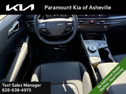 New 2026 Kia Sportage EX image 24