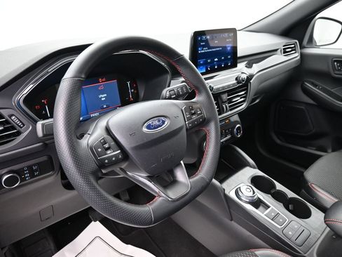 Used 2025 Ford Escape ST-Line AWD/4WD image 15