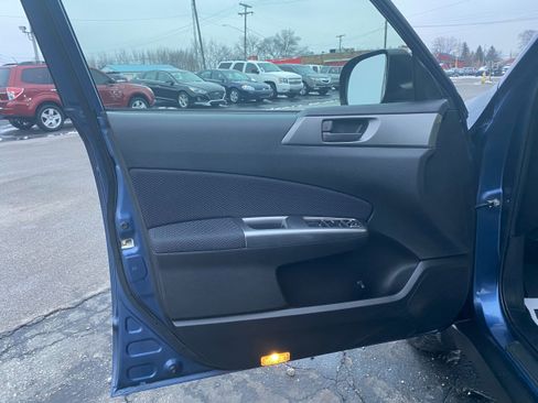 Used 2012 Subaru Forester 2.5X w/ Alloy Wheel Pkg image 9