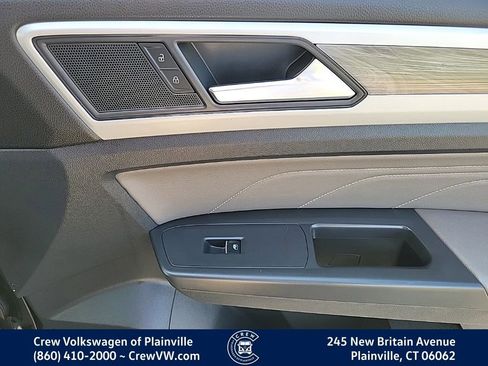 Certified 2023 Volkswagen Atlas Cross Sport SE w/ Panoramic Sunroof Package AWD/4WD image 43