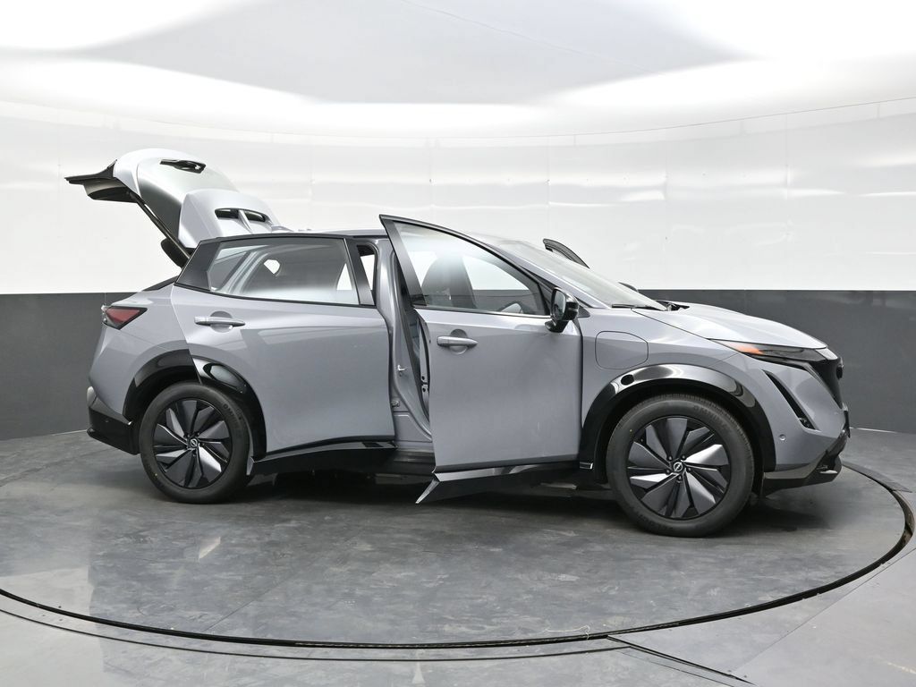 Used 2024 Nissan Ariya AWD image 50