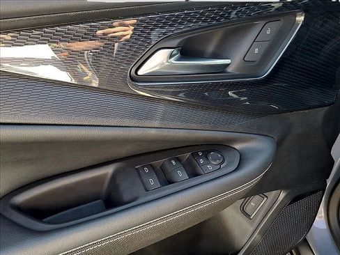 Used 2025 Chevrolet Blazer EV LT image 4