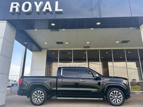 Used 2022 GMC Sierra 1500 Denali w/ Denali Reserve Package AWD/4WD image 1