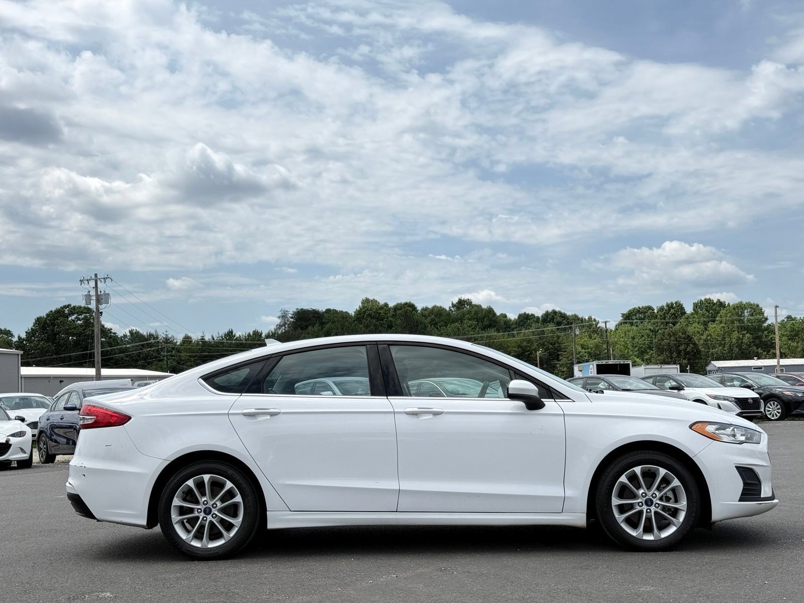 Used 2020 Ford Fusion SE FWD image 5