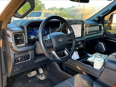 Used 2025 Ford F250 Platinum AWD/4WD image 5