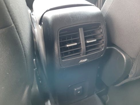 Used 2020 Ford Escape SE image 27