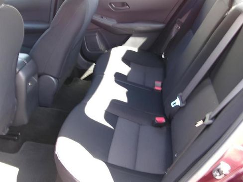 Used 2024 Nissan Sentra SV FWD image 9