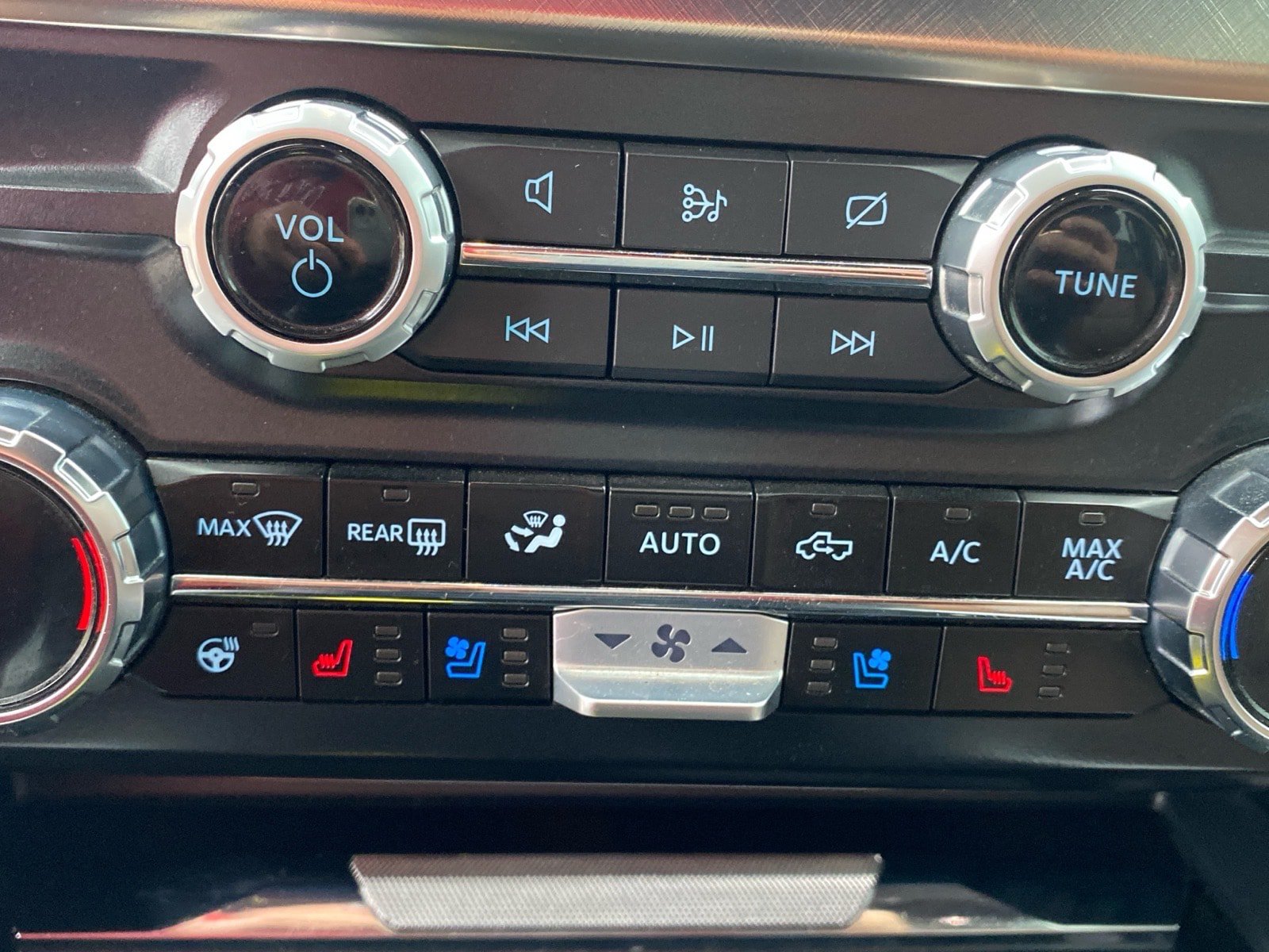 Used 2024 Ford F350 King Ranch w/ Chrome Package AWD/4WD image 15