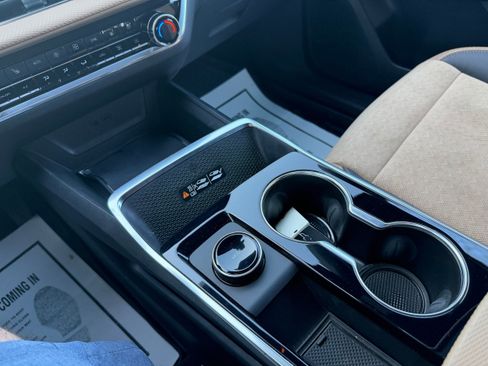 Used 2025 Chevrolet Equinox ACTIV w/ Safety and Technology Package image 22