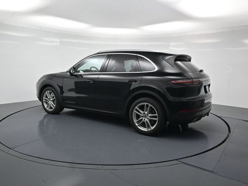 Used 2021 Porsche Cayenne S image 3