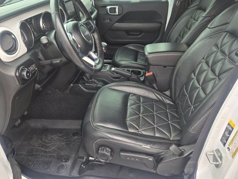 Used 2021 Jeep Wrangler Unlimited Sahara AWD/4WD image 15