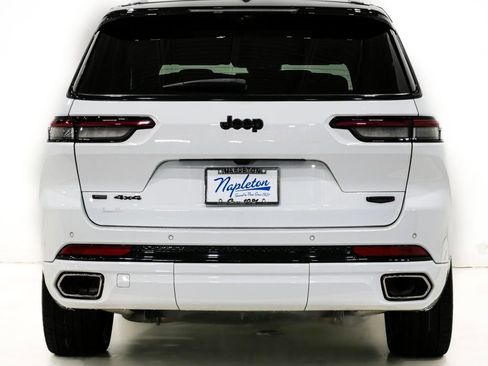 Used 2023 Jeep Grand Cherokee L Summit AWD/4WD image 8