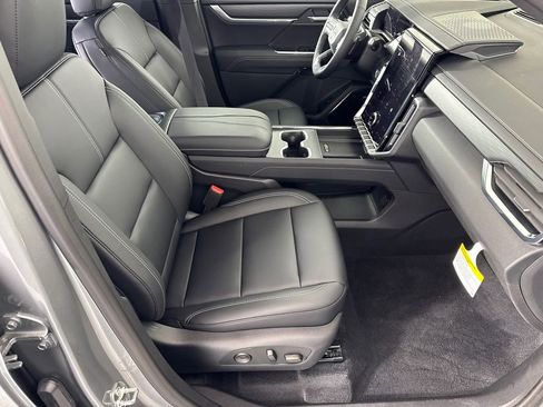 New 2026 GMC Acadia Elevation w/ Elevation Premium Package image 13