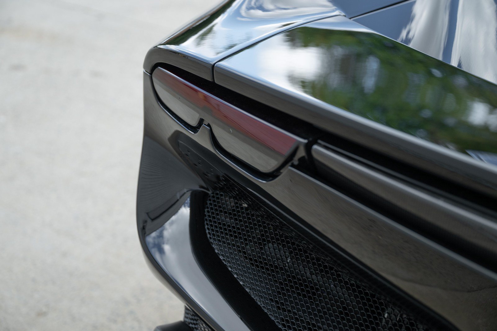 Used 2024 Ferrari 296 GTB RWD image 18