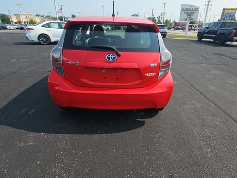 Used 2014 Toyota Prius C Two FWD image 4