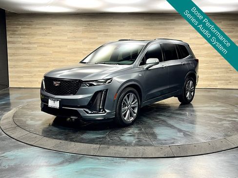 Used 2025 Cadillac XT6 Premium Luxury FWD image 5