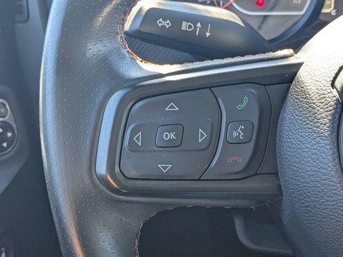 Used 2024 Jeep Gladiator Mojave w/ Technology Group AWD/4WD image 19