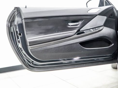 Used 2017 BMW M6 Coupe image 40