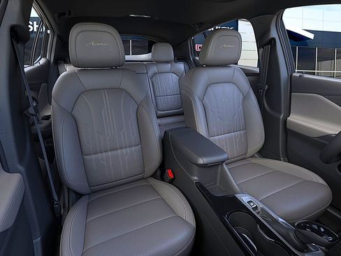 New 2026 Buick Envista Avenir FWD image 16