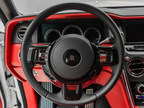 Used 2024 Rolls-Royce Cullinan image 15