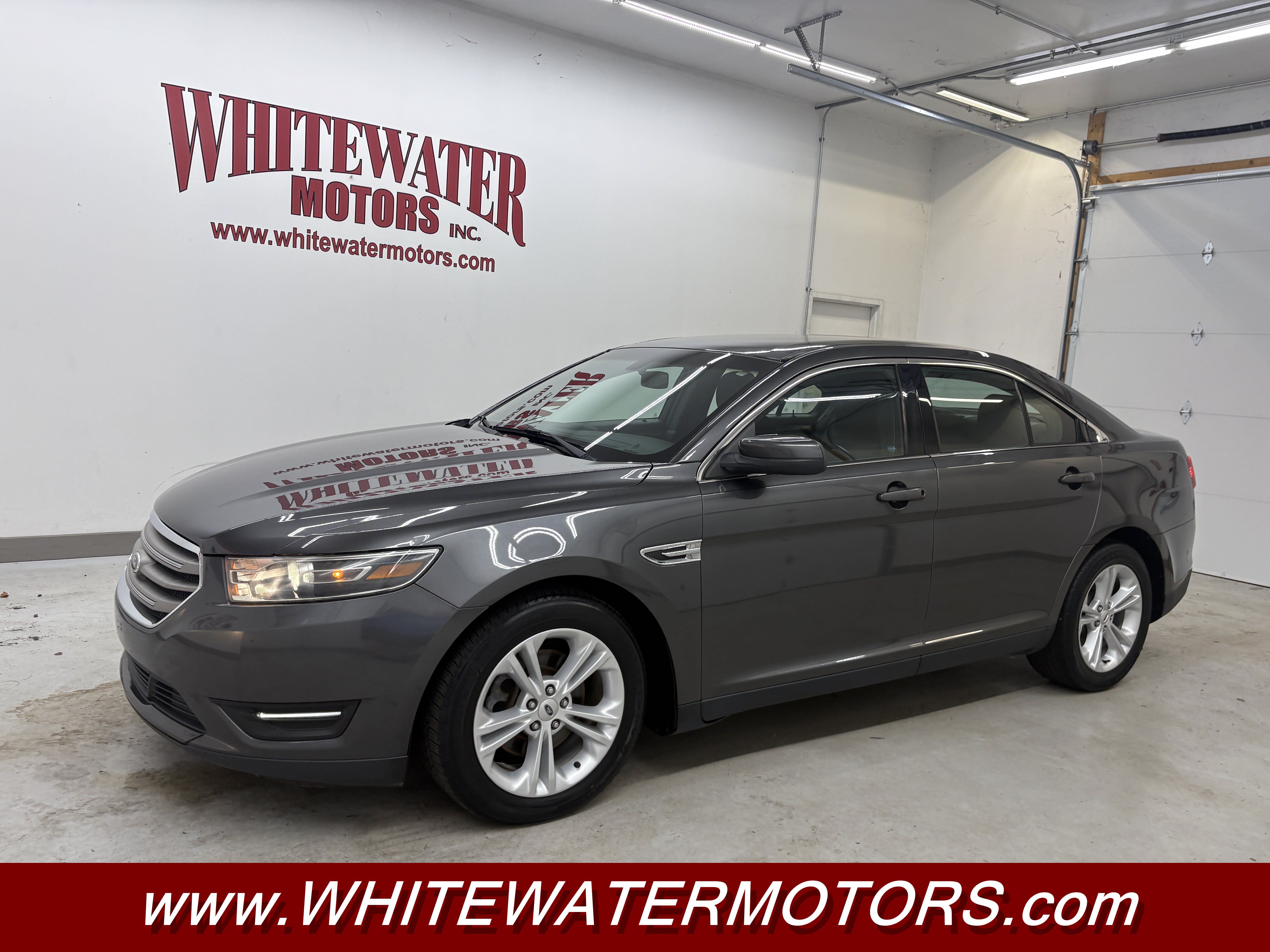 Used 2015 Ford Taurus SEL FWD image 1
