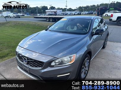 Used 2017 Volvo V60 T5 Cross Country w/ Convenience Package
