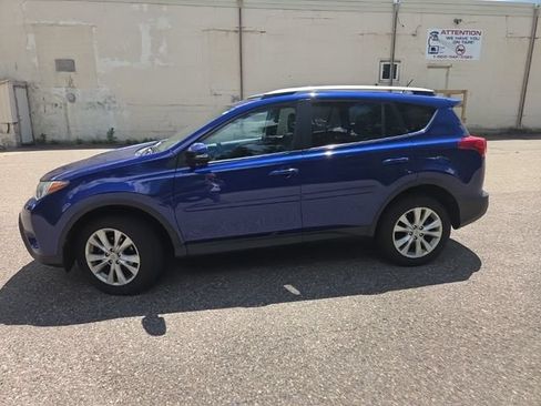 Used 2015 Toyota RAV4 Limited AWD/4WD image 7