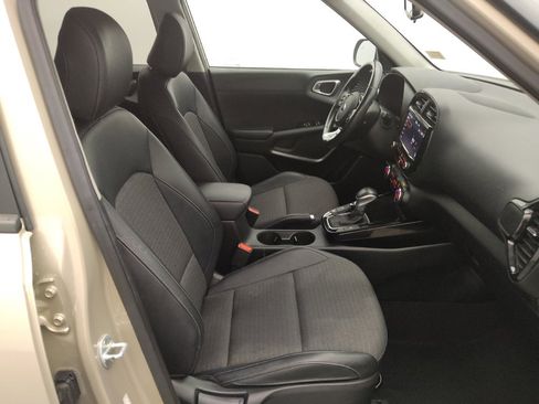 Used 2020 Kia Soul EX w/ Option Group 015 FWD image 21