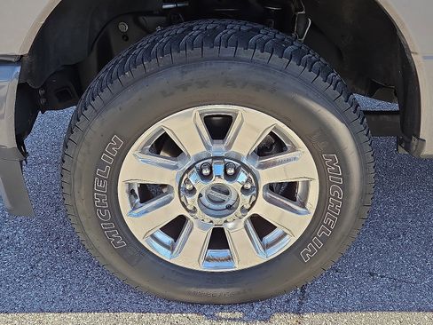 Used 2022 Ford F250 Platinum w/ FX4 Off-Road Package image 7