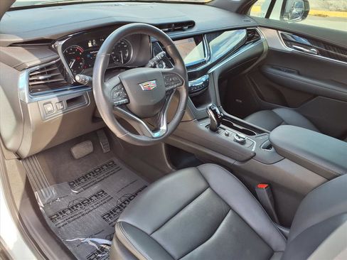 Certified 2023 Cadillac XT6 Premium Luxury image 18