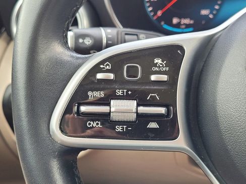 Used 2022 Mercedes-Benz GLC 300 4MATIC image 26