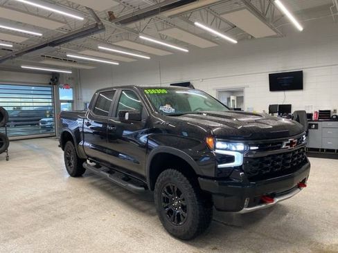 Certified 2023 Chevrolet Silverado 1500 ZR2 w/ Technology Package AWD/4WD image 3