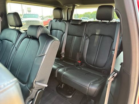 Used 2024 Jeep Wagoneer Series II w/ Premium Group I AWD/4WD image 23