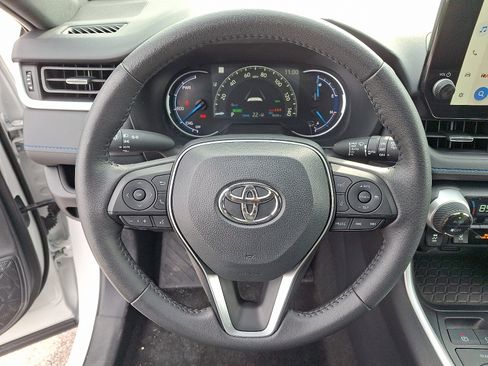 Certified 2025 Toyota RAV4 XSE image 19