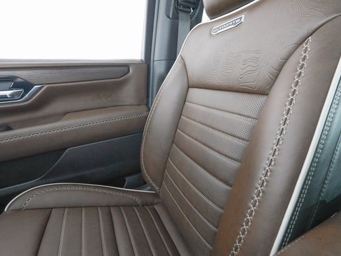 Used 2026 GMC Yukon XL Denali Ultimate image 32