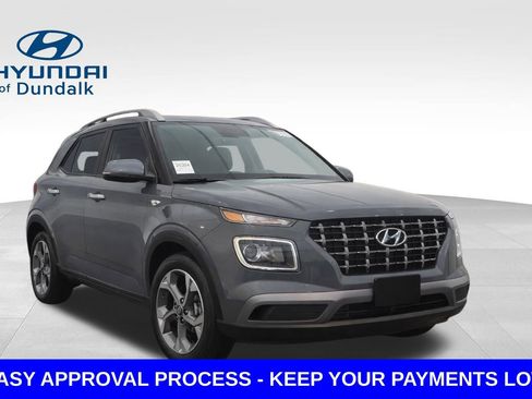 Used 2025 Hyundai Venue SEL FWD image 3
