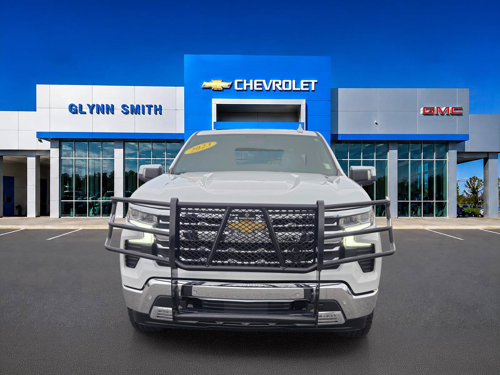 Used 2023 Chevrolet Silverado 1500 LTZ w/ Technology Package AWD/4WD image 2