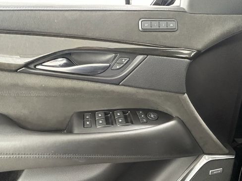 Used 2020 Cadillac Escalade Platinum w/ Escalade Sport Edition image 26