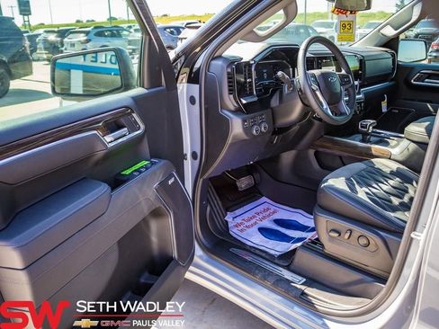 New 2025 Chevrolet Silverado 1500 RST AWD/4WD image 30