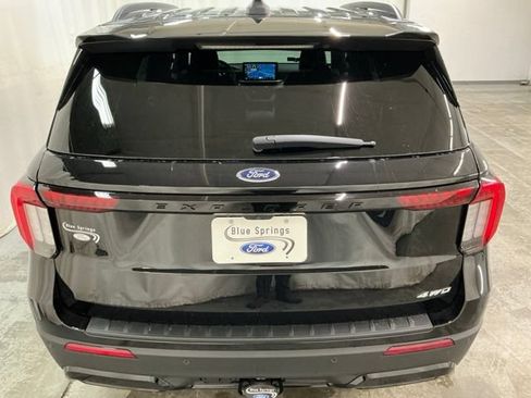 New 2026 Ford Explorer ST-Line w/ ST-Line Street Pack AWD/4WD image 4