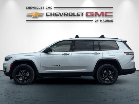 Used 2025 Jeep Grand Cherokee L Limited w/ Luxury Tech Group II AWD/4WD image 6