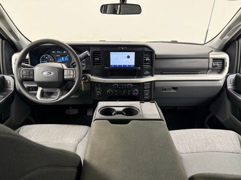 Used 2025 Ford F250 XLT image 27