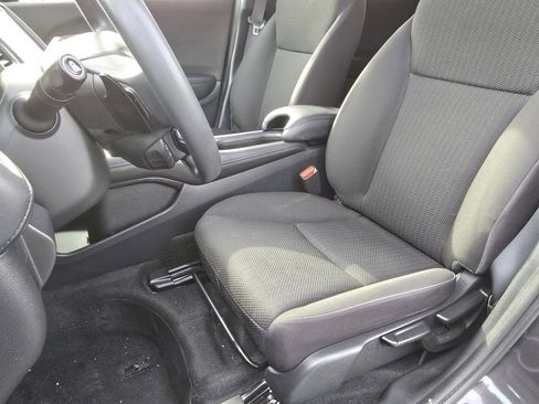 Used 2018 Honda HR-V EX image 22