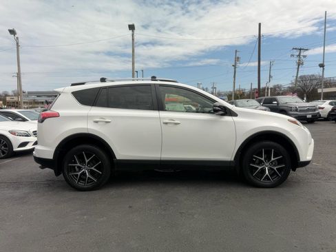 Used 2018 Toyota RAV4 SE w/ Power Extra Value Package image 4