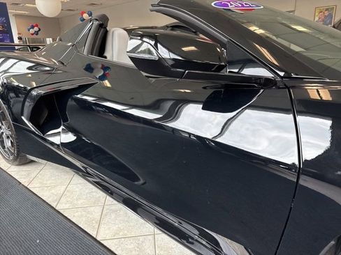 Used 2022 Chevrolet Corvette Stingray Preferred Conv w/ Z51 Performance Package RWD image 30
