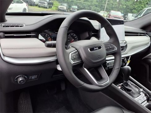 New 2025 Jeep Compass Limited w/ Sun & Sound Group image 16