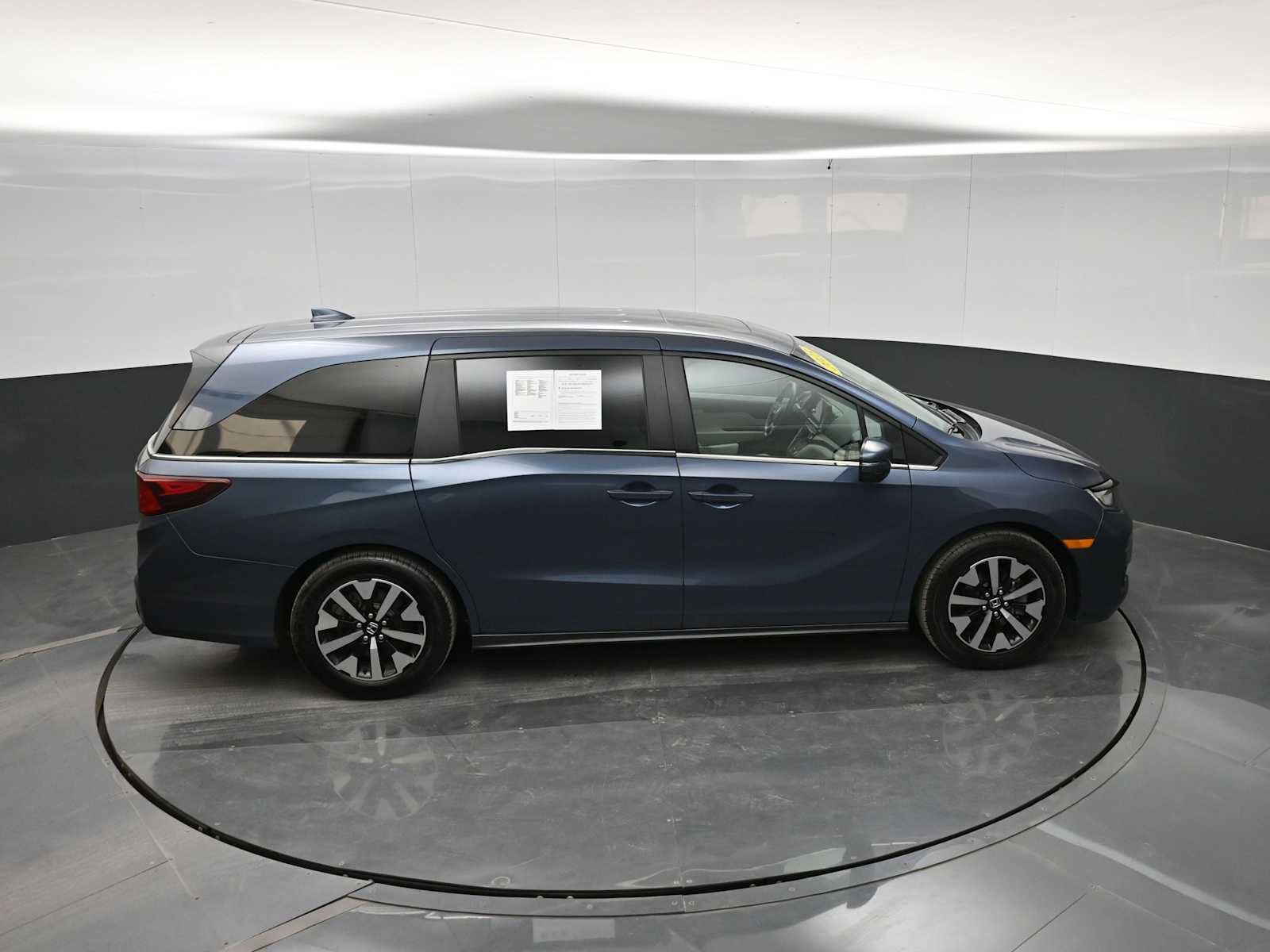 Used 2025 Honda Odyssey EX-L image 34