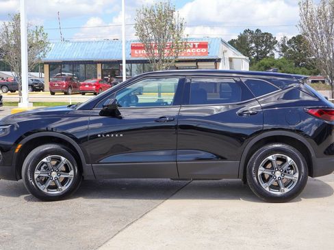 Used 2025 Chevrolet Blazer LT FWD image 25